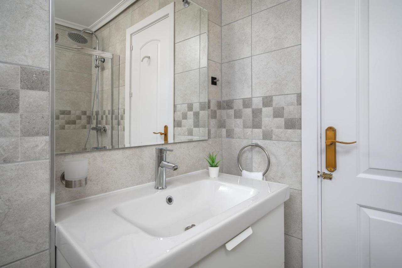Stunning 3Br Flat Near Beach And Puerto Marina By Costarentals - Ref 150 Benalmádena Extérieur photo